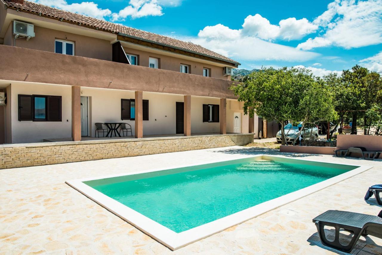 Apartamento Toto Lukovo Šugarje Exterior foto